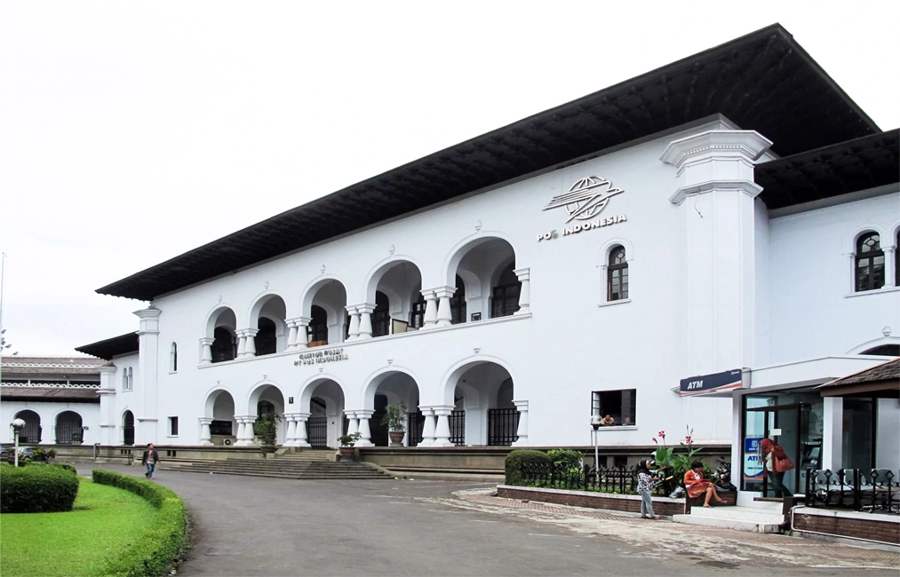 Безбумажная система конференций для музея Pos Индонезия